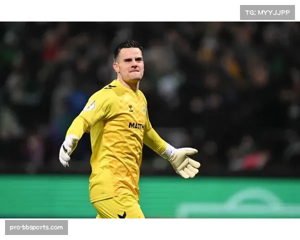 不莱梅门将帕夫连卡多次救险 折射后防保护不足问题