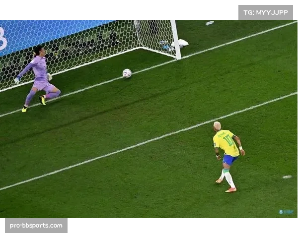 布迪米尔点球破门追平射手 中锋支点作用日益凸显 布迪米尔点球破门追平射手 中锋支点作用日益凸显